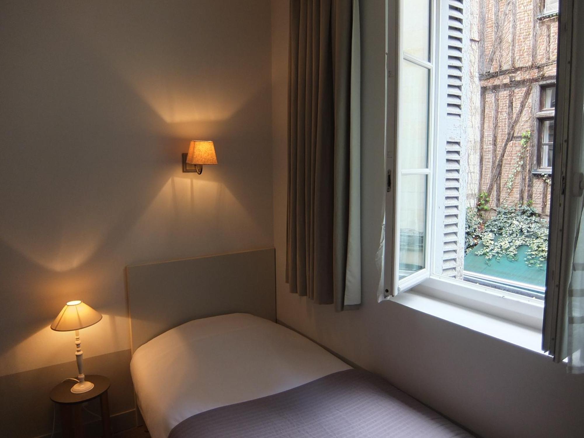 Hotel L'Adresse Tours Rom bilde