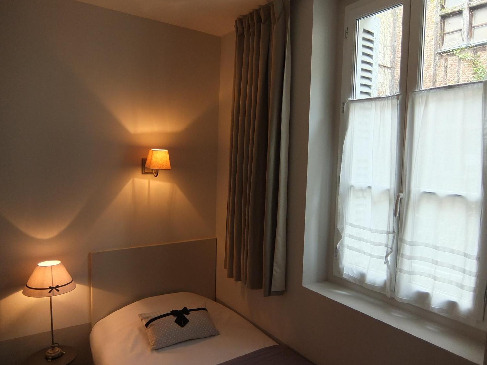 Hotel L'Adresse Tours Rom bilde